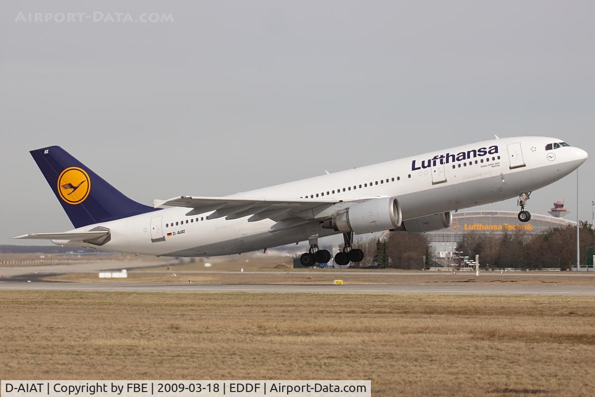 D-AIAT, 1991 Airbus A300B4-603 C/N 618, Lufthansa A300B4-603 takes off from EDDF