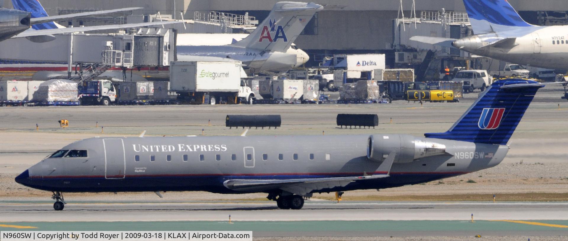 N960SW, 2003 Bombardier CRJ-200ER (CL-600-2B19) C/N 7853, T