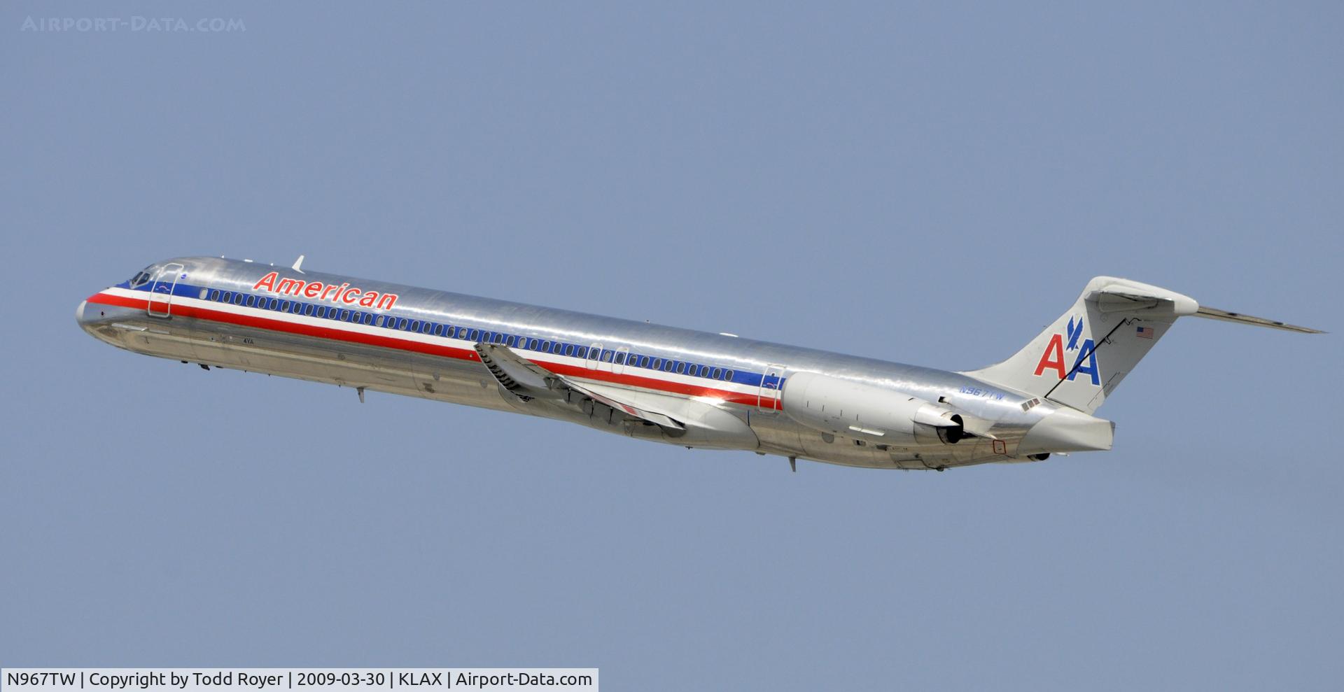 N967TW, 1999 McDonnell Douglas MD-83 (DC-9-83) C/N 53617, Departing LAX on 25R