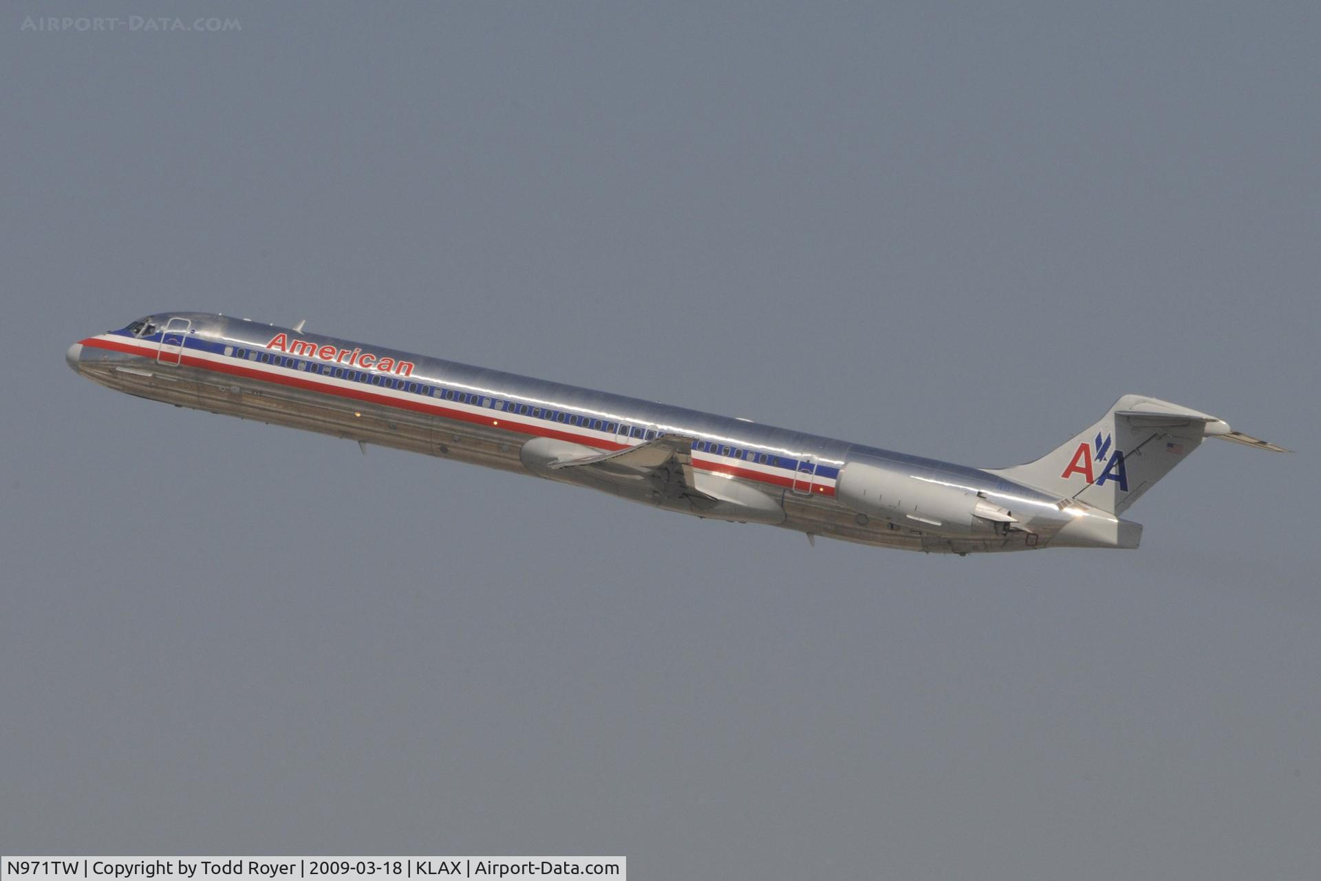 N971TW, 1999 McDonnell Douglas MD-83 (DC-9-83) C/N 53621, Departing LAX on 25R