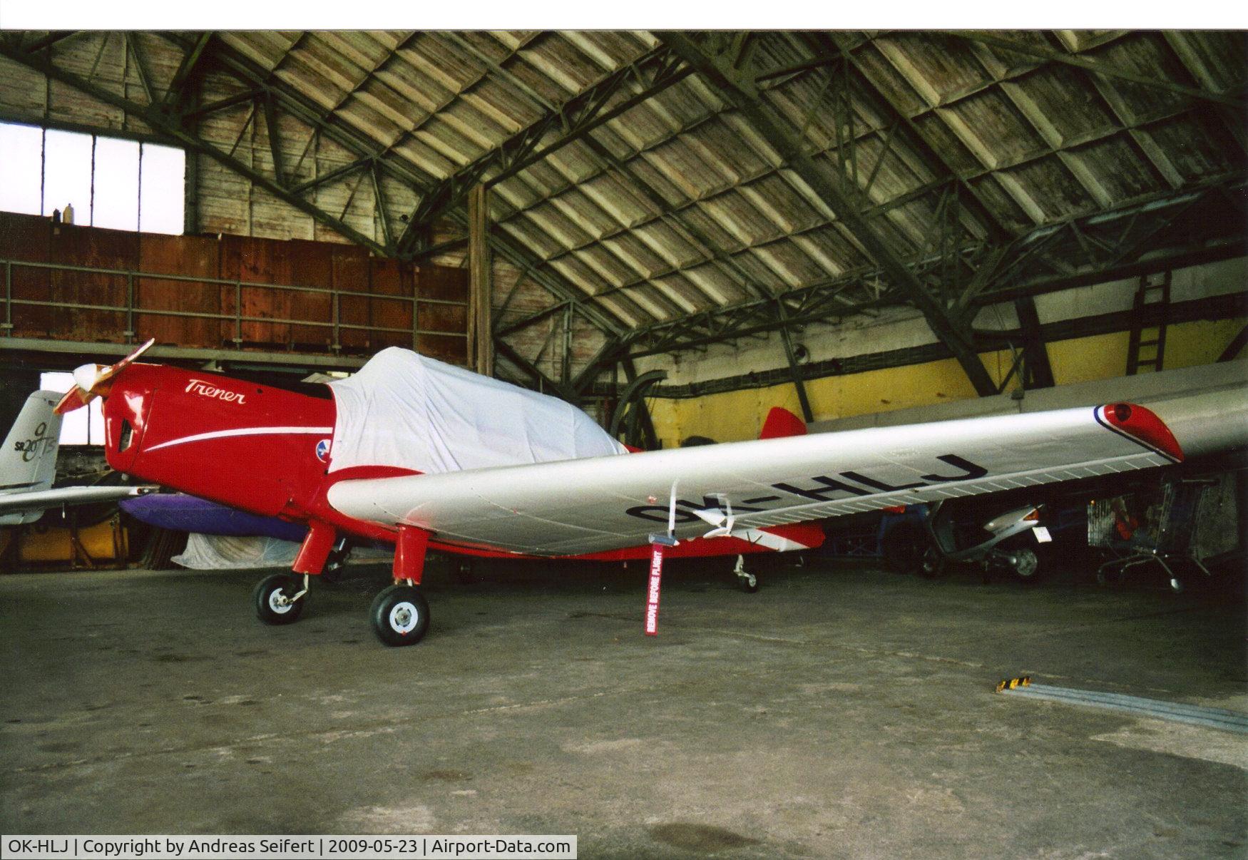 OK-HLJ, Zlin Z-126 Trener 2 C/N 721, Prag-Letnany Airfield