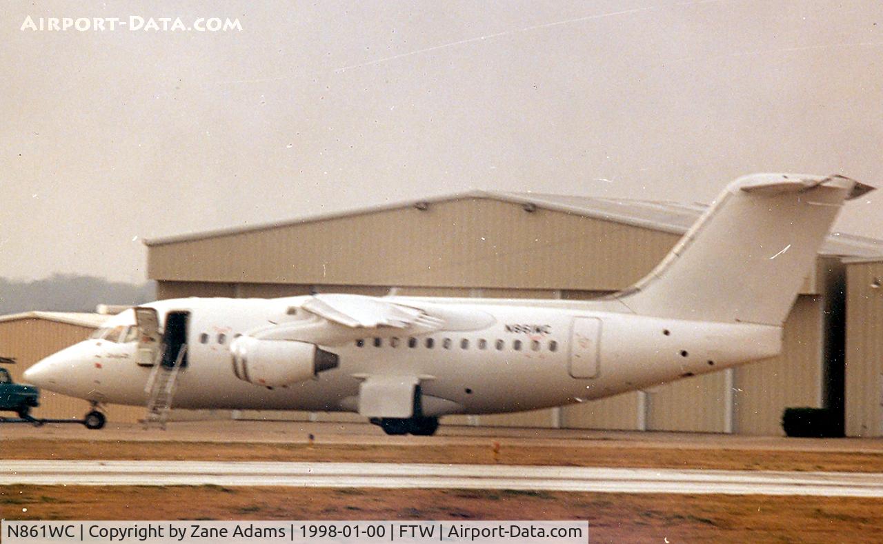 N861WC, 1998 Raytheon Hawker 800XP C/N 258361, At Meacham Field