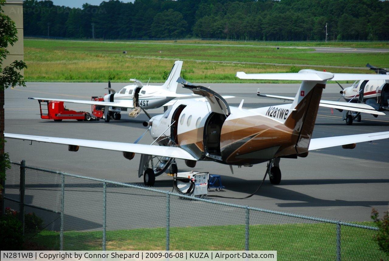 N281WB, 2003 Pilatus PC-12/45 C/N 483, PC-12 on ramp