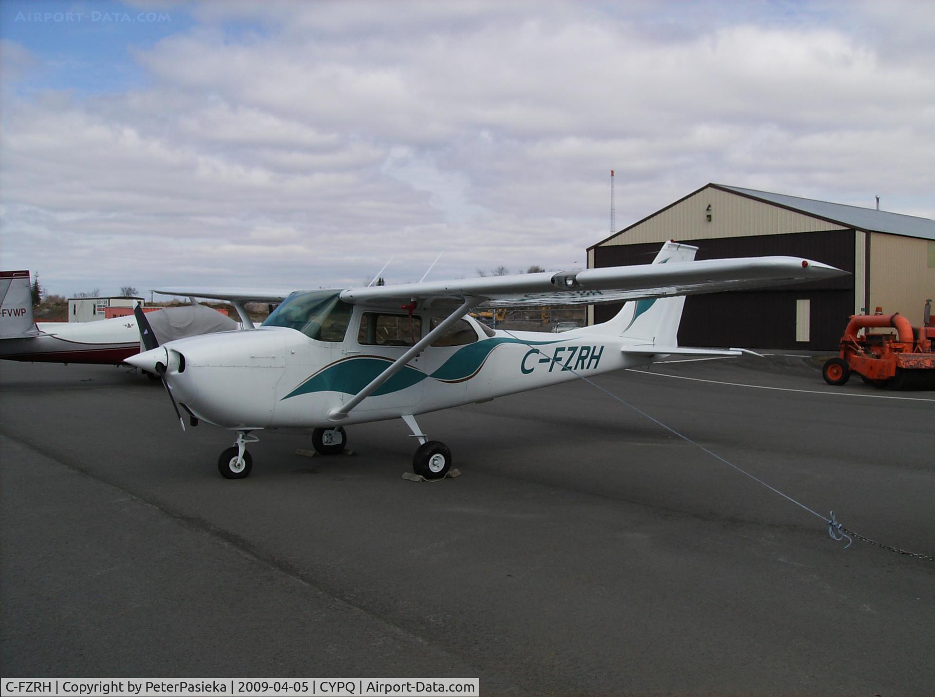 C-FZRH, Cessna 172K Skyhawk C/N 17258438, @ Peterborough Airport, Ontario Canada
