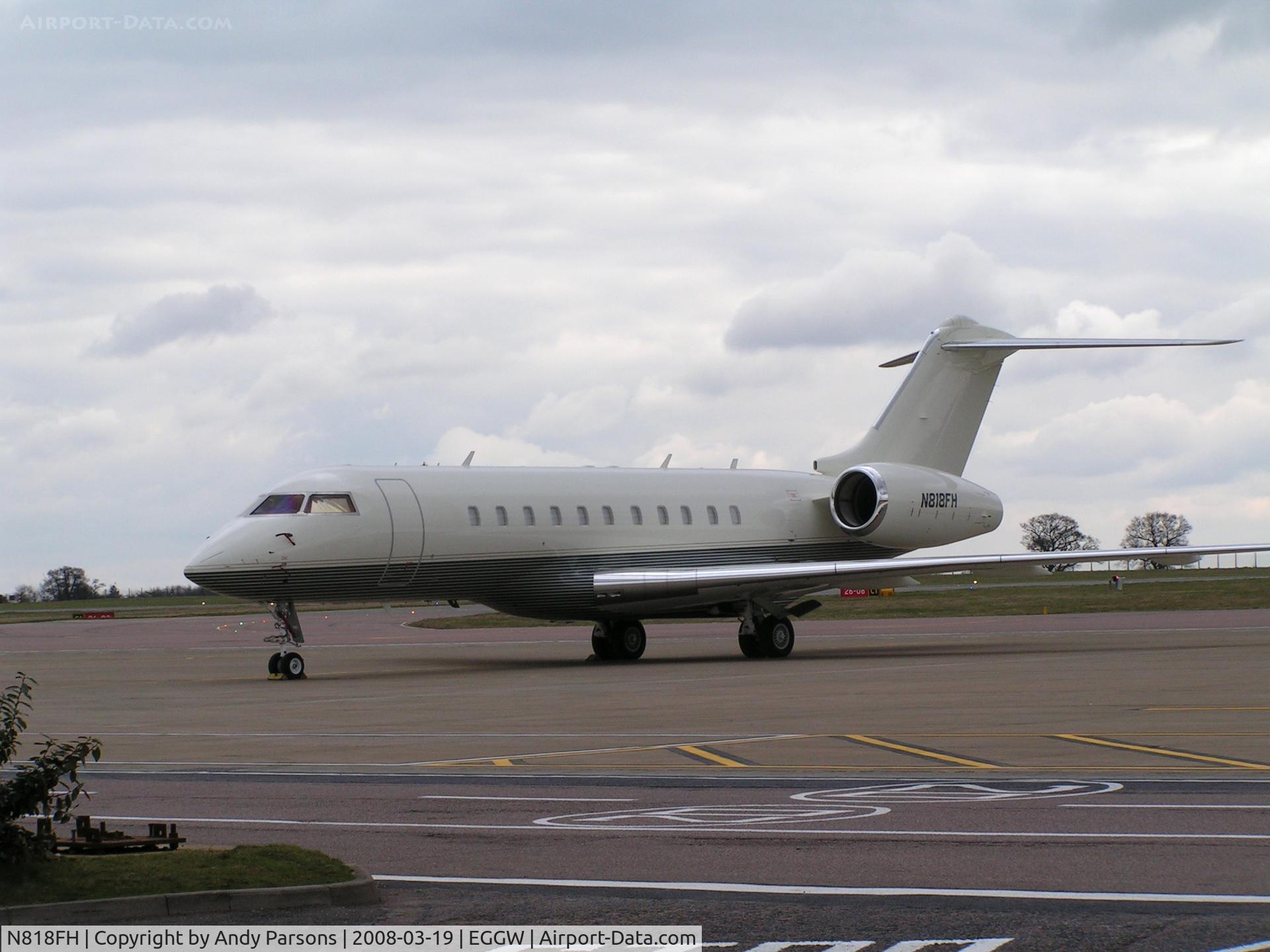 N818FH, Bombardier BD-700-1A10 Global 5000 C/N 9180, Visiting Luton