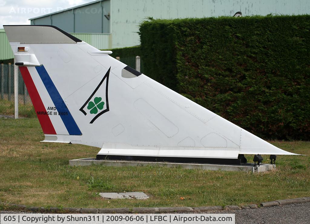 605, Dassault Mirage IIIE C/N 605, S/n 605 - Preserved tail of a Mirage IIIE inside LFBC