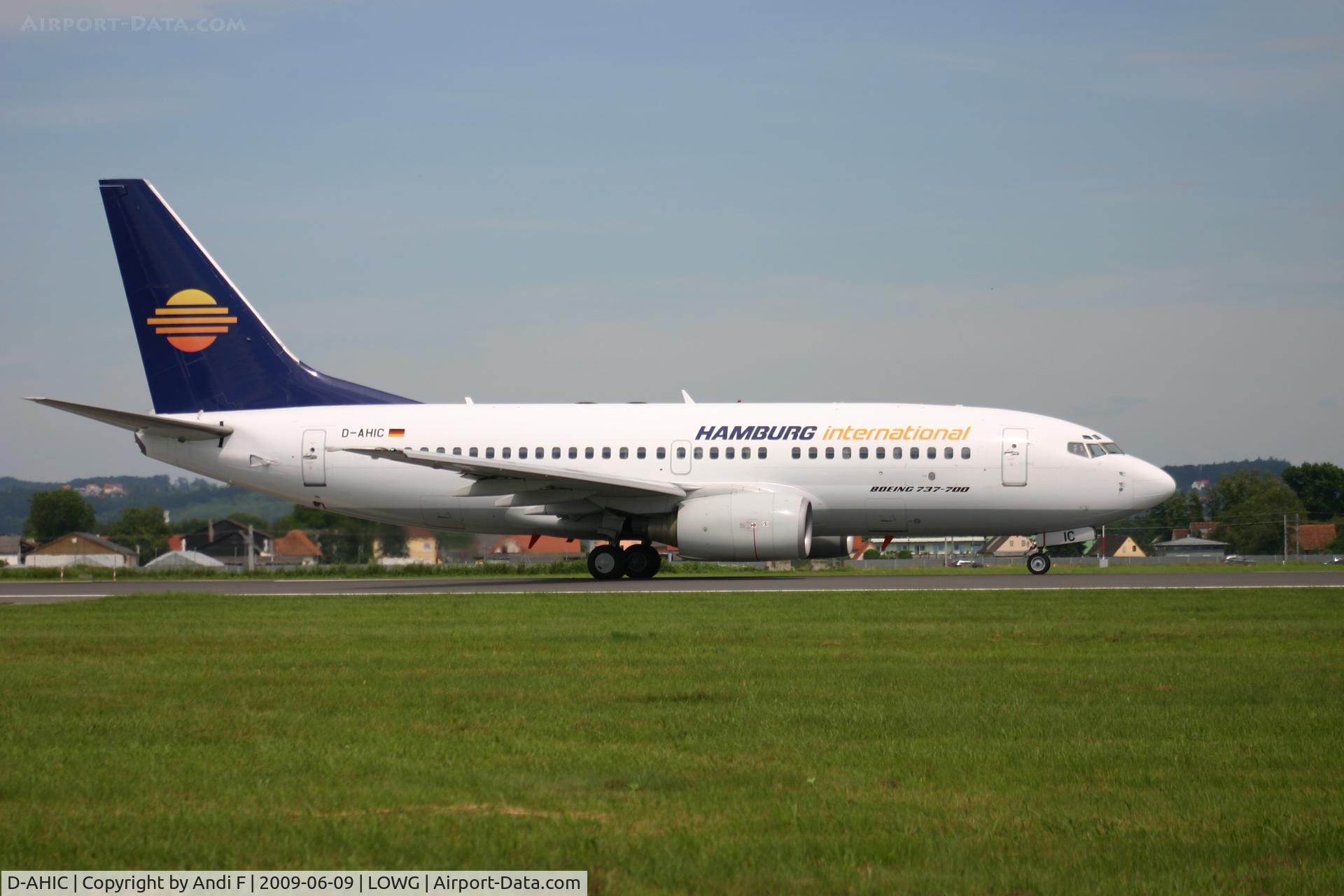 D-AHIC, 2001 Boeing 737-7BK C/N 30617, -