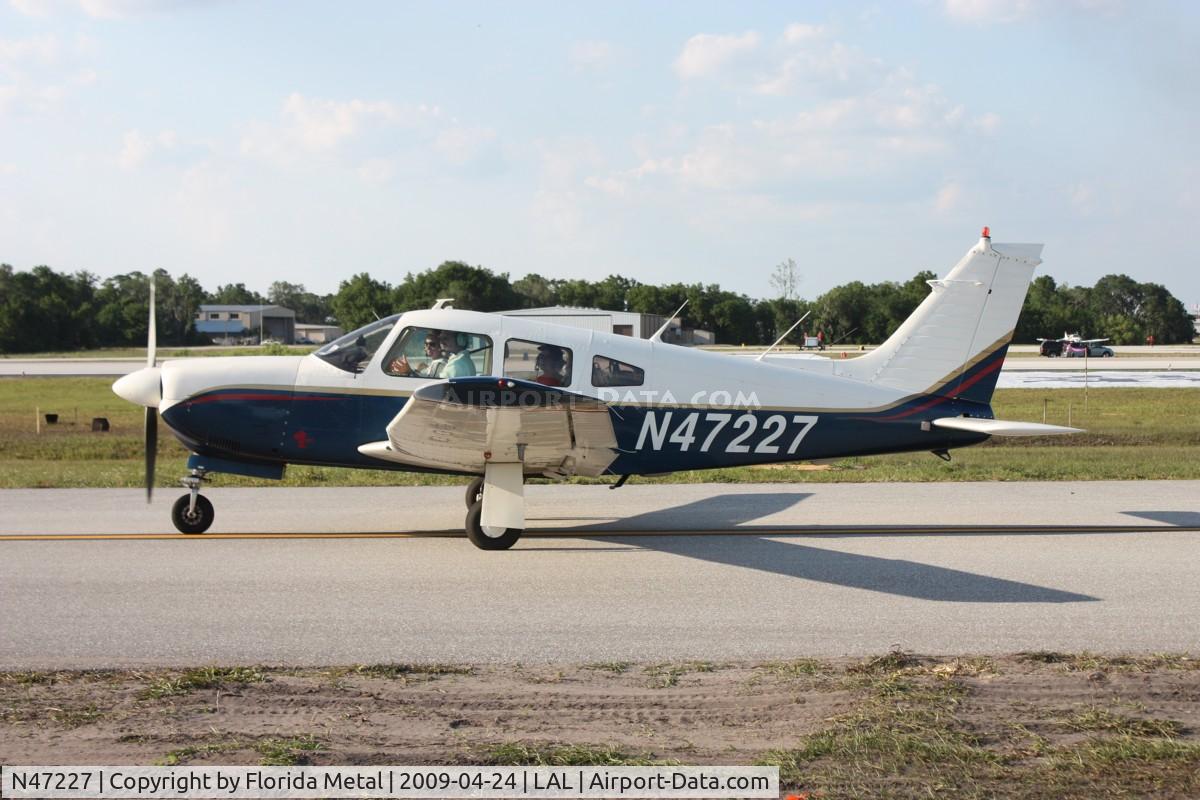 N47227, 1977 Piper PA-28R-201 Cherokee Arrow III C/N 28R-7737158, Piper PA-28R-201