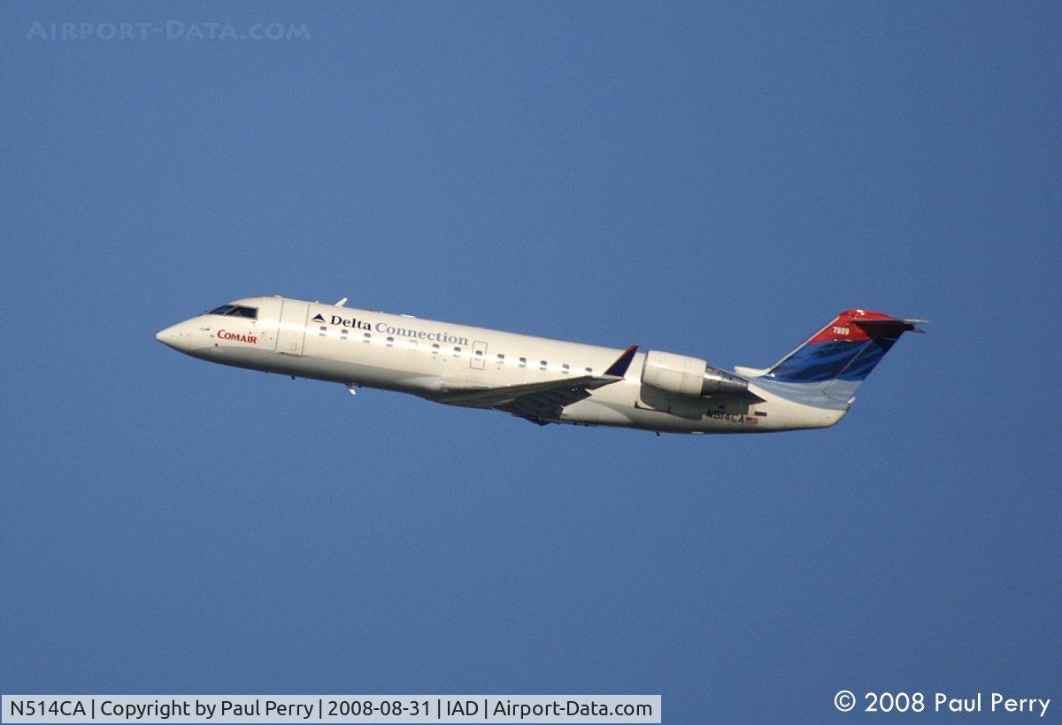 N514CA, 2003 Canadair CRJ-200LR (CL-600-2B19) C/N 7809, Zooming out of Dulles