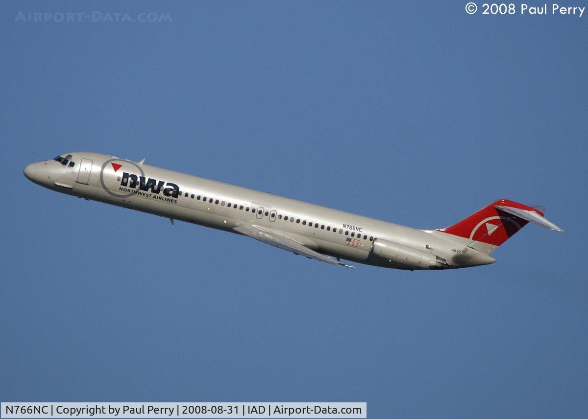 N766NC, 1977 McDonnell Douglas DC-9-51 C/N 47739, Off again!