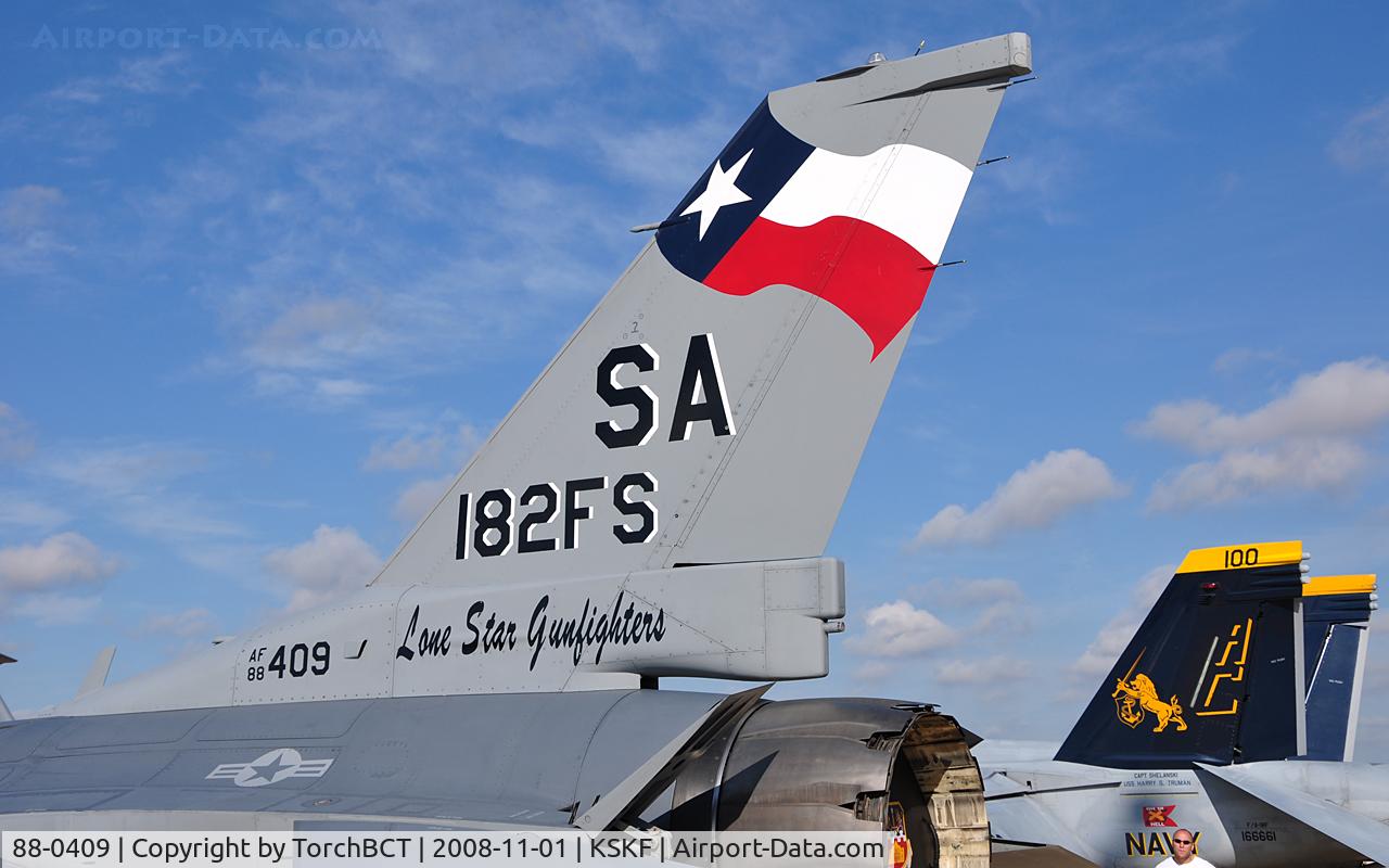 88-0409, 1988 General Dynamics F-16C Fighting Falcon C/N 5C-623, 182 FS 