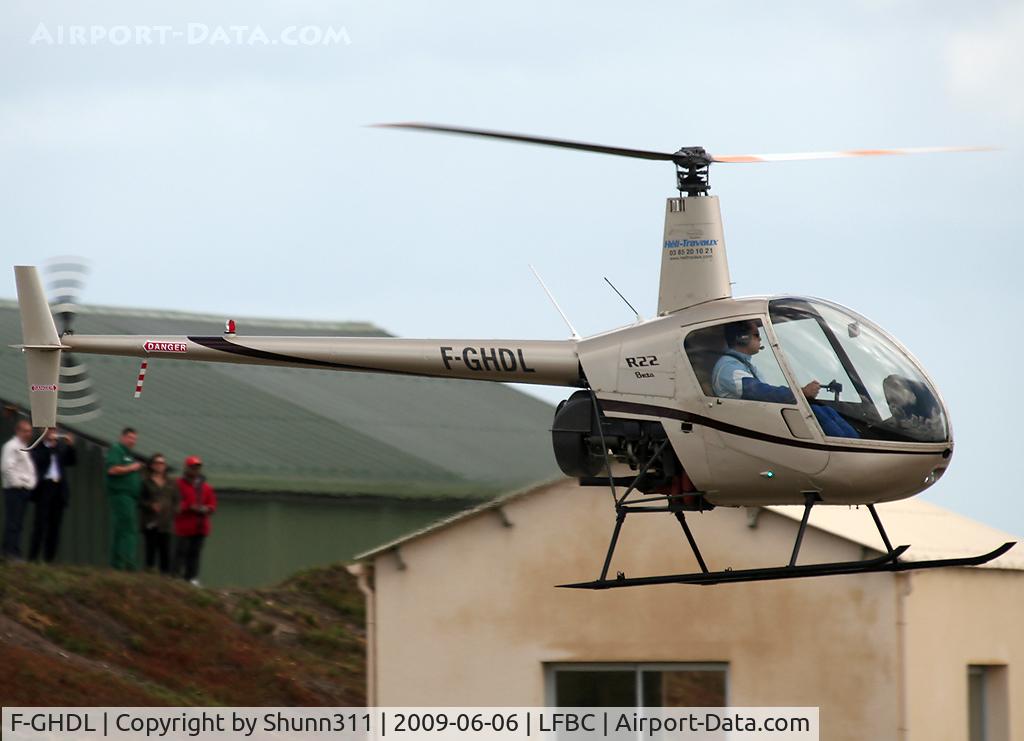 F-GHDL, Robinson R22 Beta C/N 1171, Used as a demo during LFBC Airshow 2009