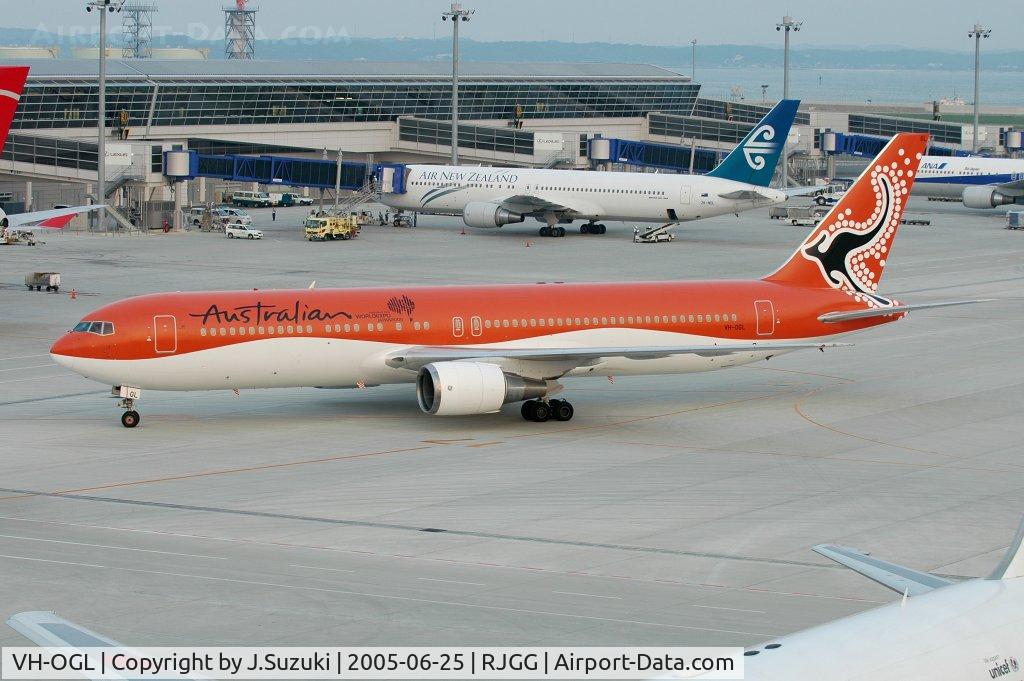 VH-OGL, 1991 Boeing 767-338 C/N 25363, AO livery