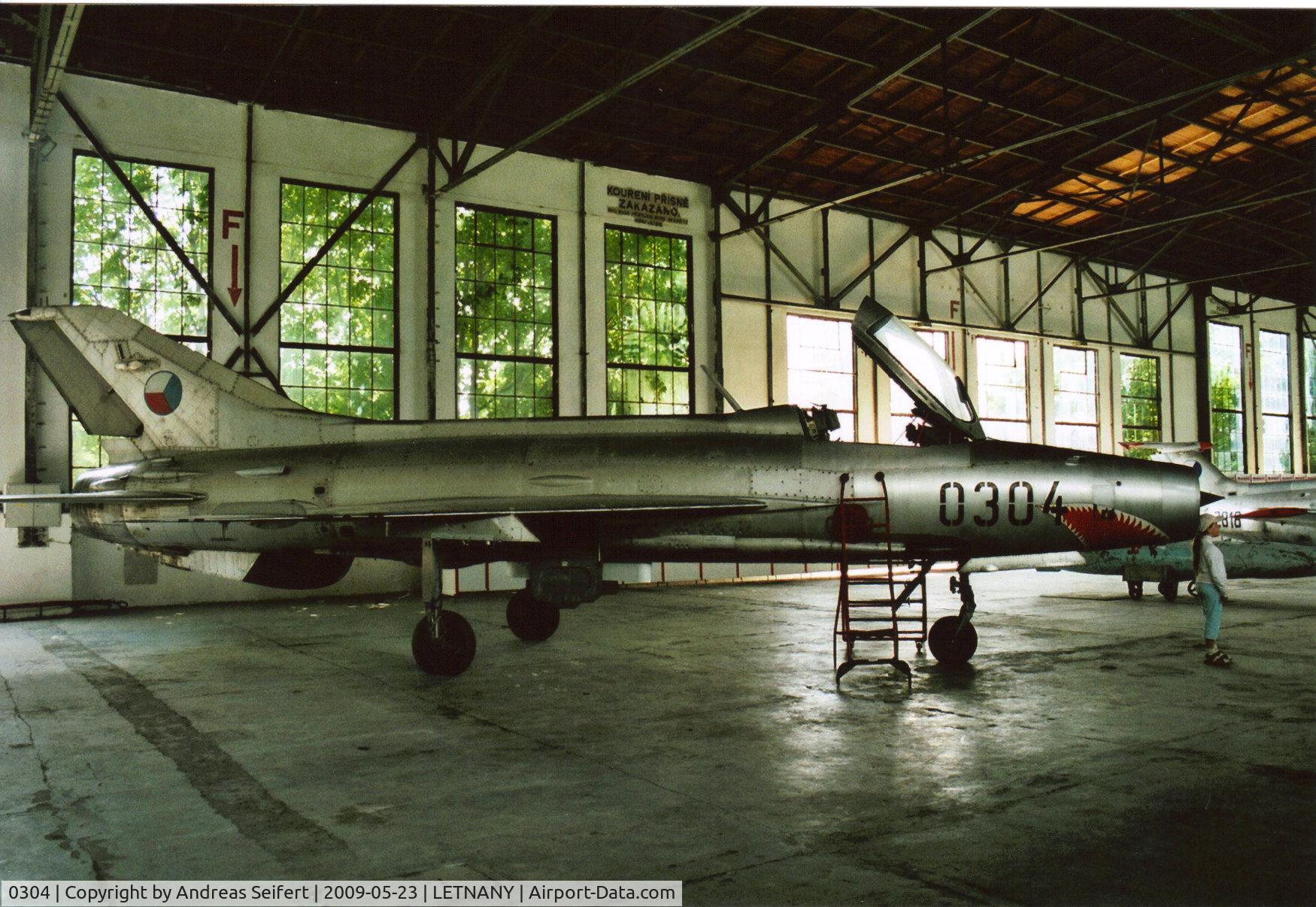 0304, Mikoyan-Gurevich MiG-21F-13 C/N 560304, Prag-Letnany Airfield
