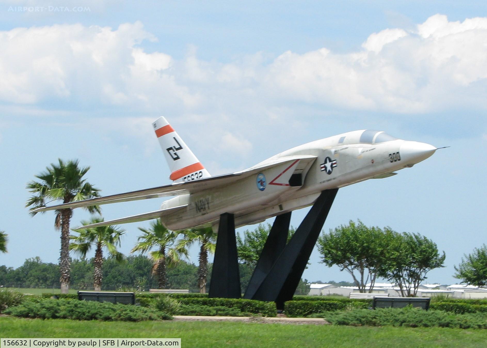 156632, North American RA-5C Vigilante C/N NR316-24, Entrance to Orlando Sanford.