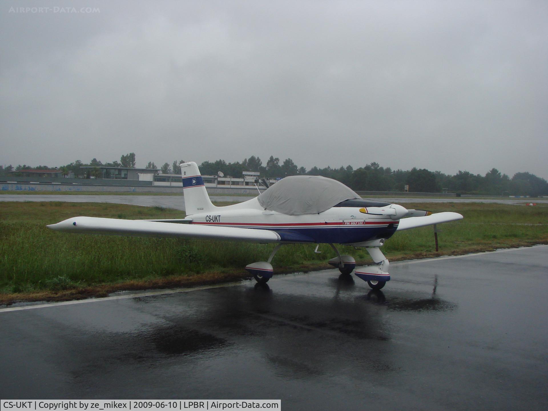 CS-UKT, Tecnam P-96 Light C/N 4426806, tecnam p96 during Volta aerea Apau 09 at Braga