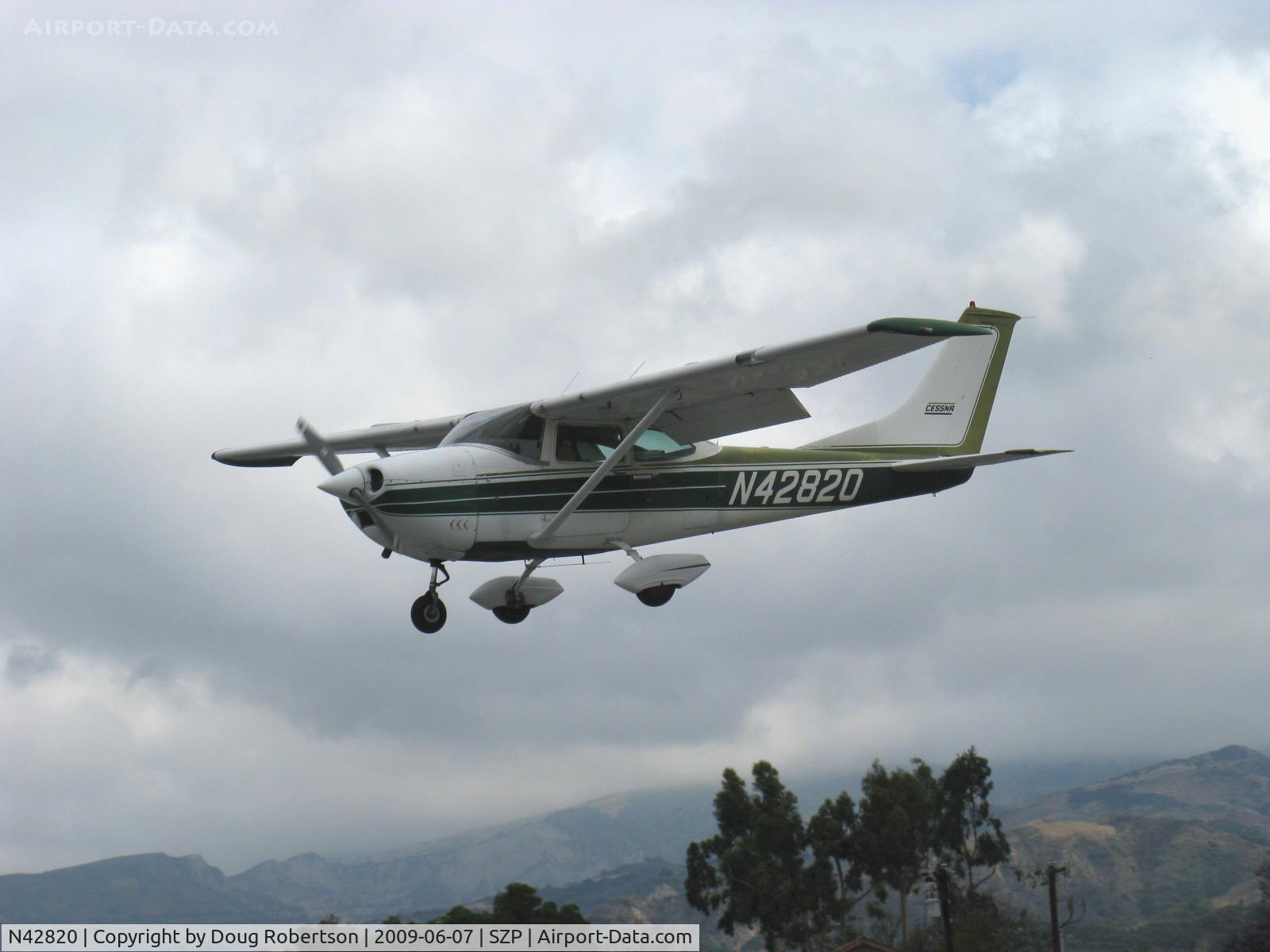 N42820, 1968 Cessna 182L Skylane C/N 18259204, 1968 Cessna 182L SKYLANE, Continental O-470-S 230 Hp, landing Rwy 22