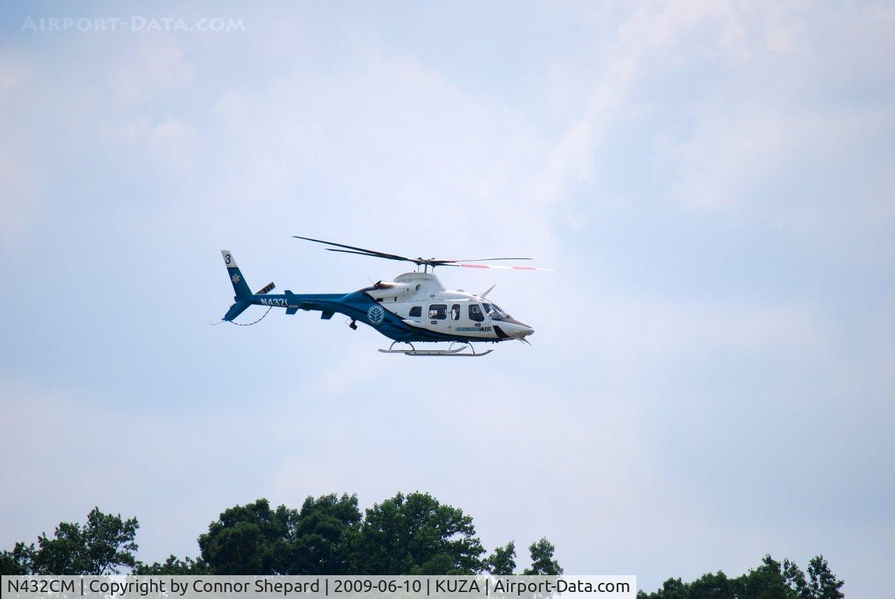 N432CM, 2002 Bell 430 C/N 49092, Climbing out