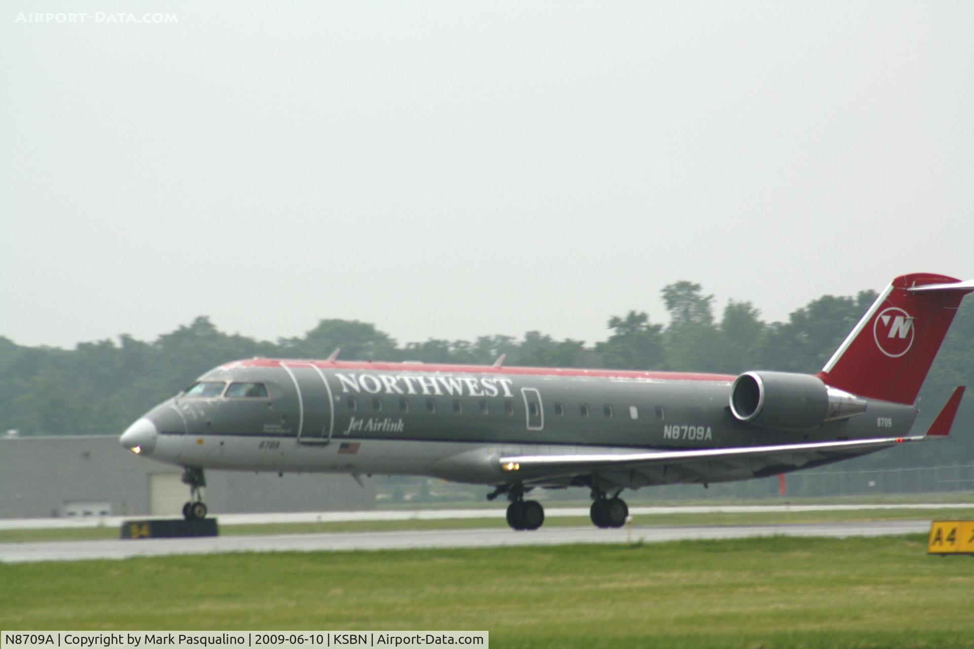 N8709A, 2002 Bombardier CRJ-200 (CL-600-2B19) C/N 7709, CL-600-2B19
