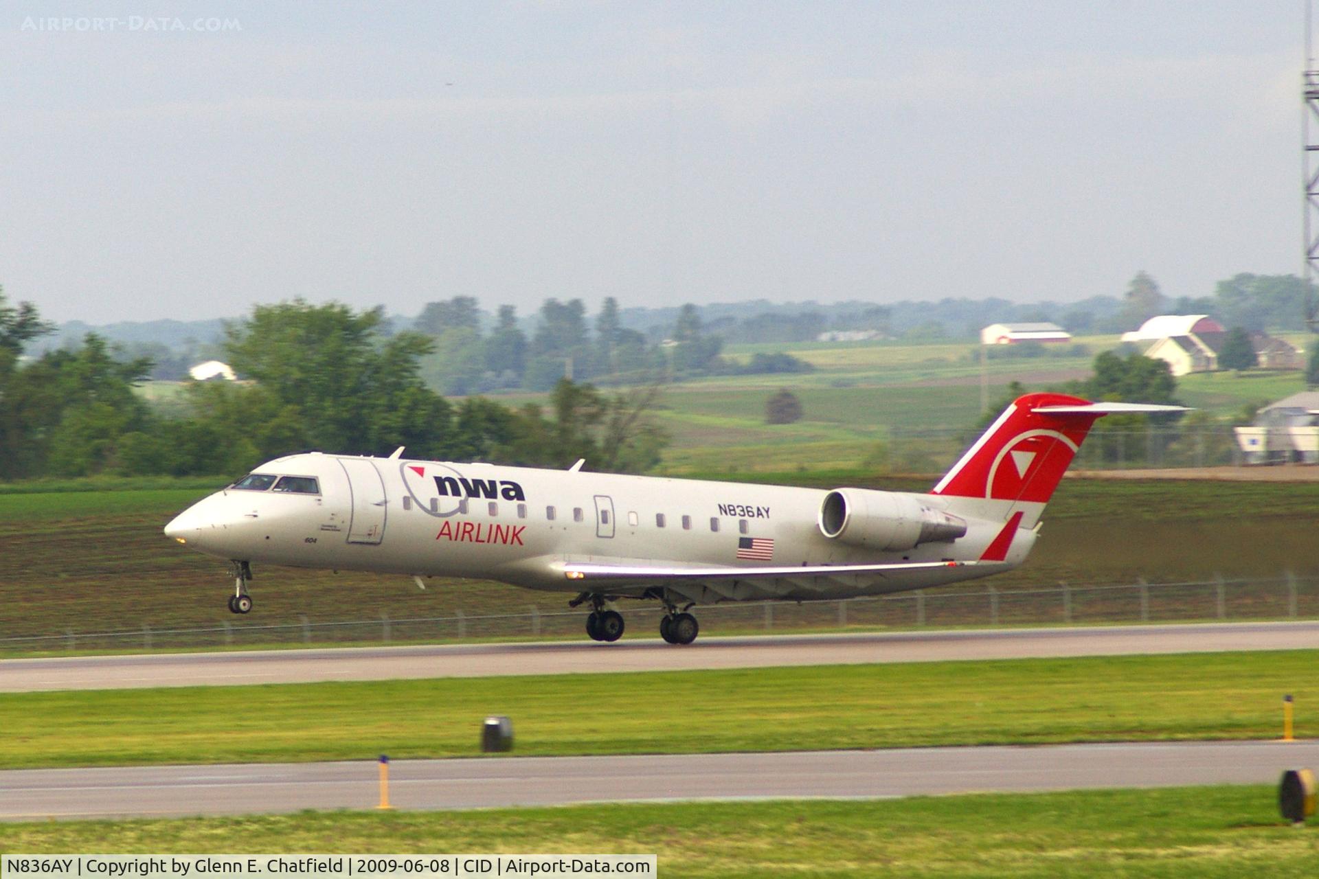 N836AY, 2005 Bombardier CRJ-200ER (CL-600-2B19) C/N 8036, Departing runway 9