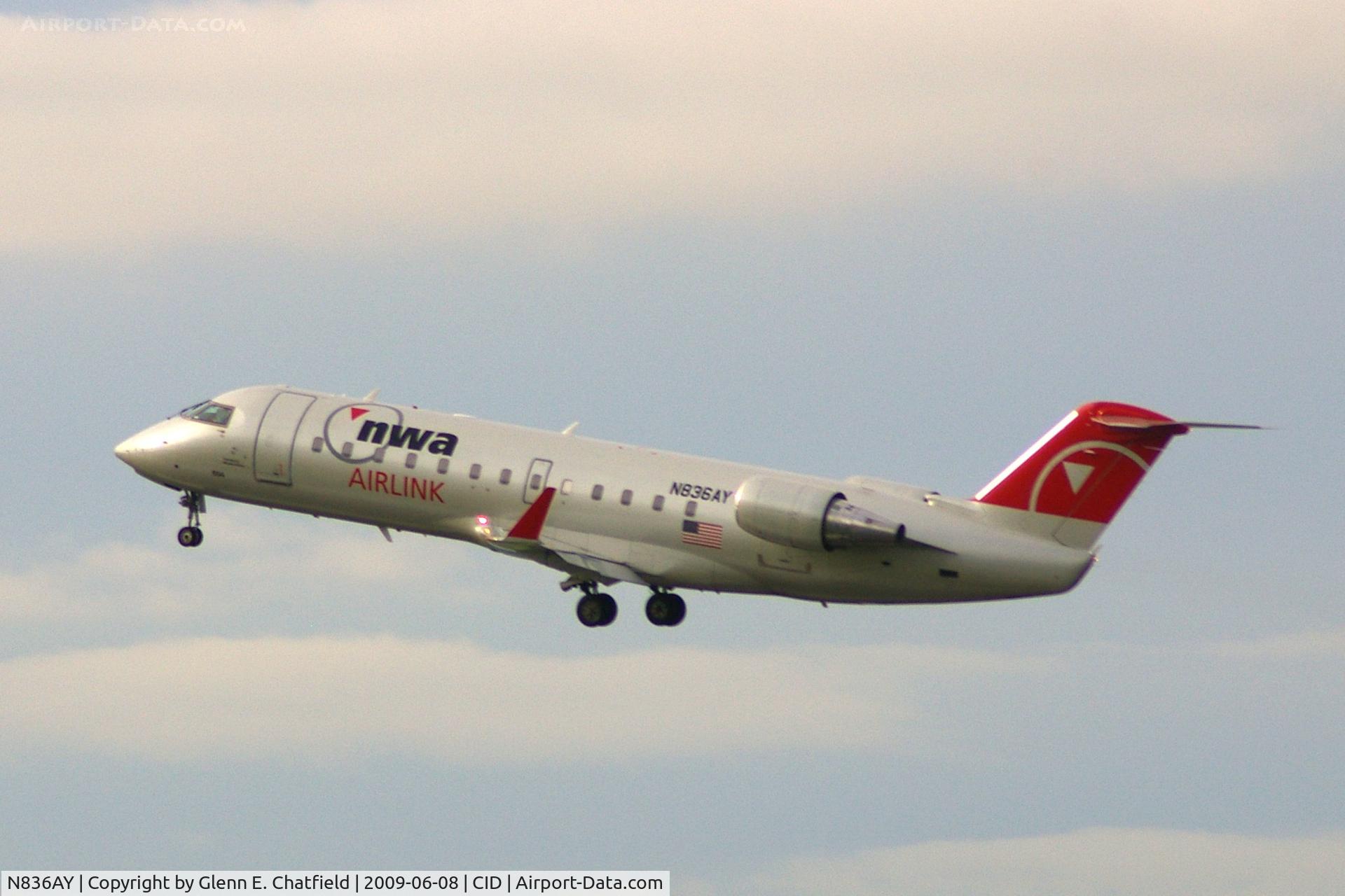 N836AY, 2005 Bombardier CRJ-200ER (CL-600-2B19) C/N 8036, Departing runway 9