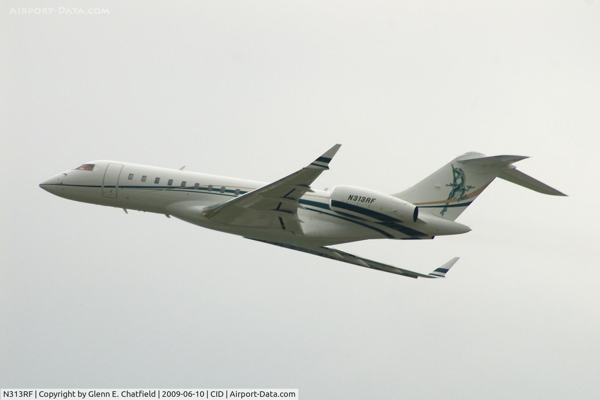 N313RF, 2006 Bombardier BD-700-1A10 Global Express C/N 9194, Climbing out after departing Runway 9