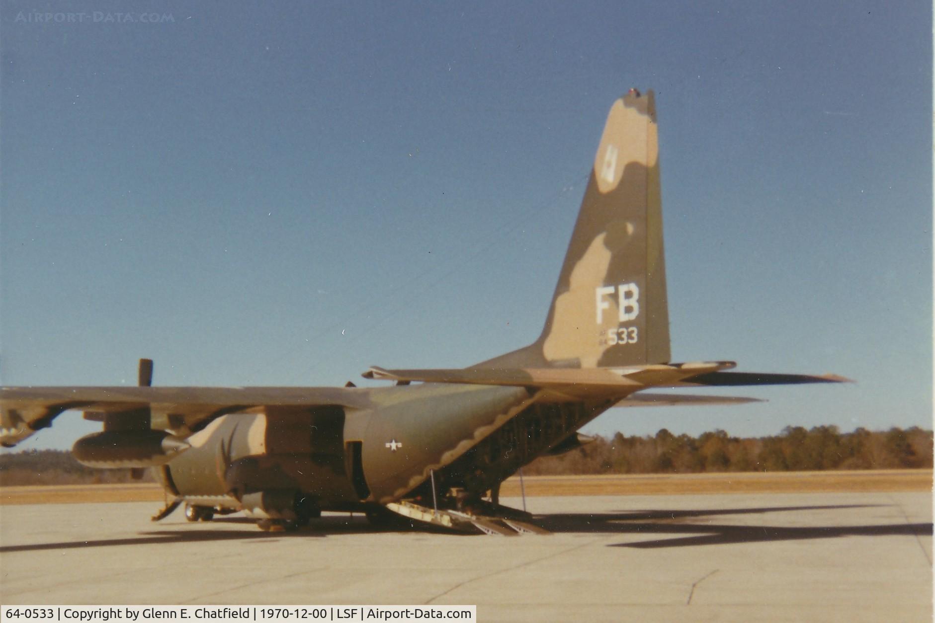 64-0533, 1964 Lockheed C-130E-LM Hercules C/N 382-4022, On the ramp at Lawson Army Airfield, for loading paratroopers in jump school