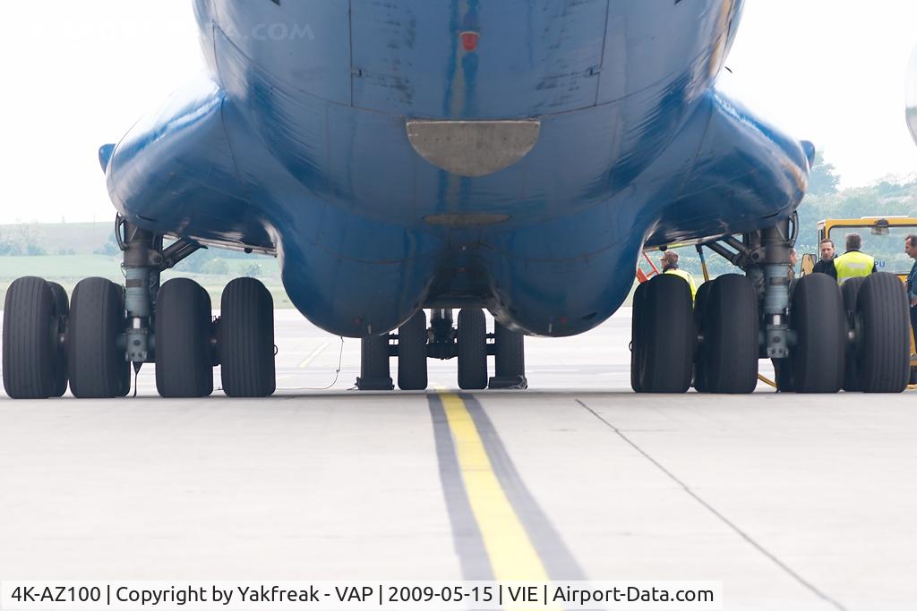 4K-AZ100, Ilyushin Il-76TD-90VD C/N 2073421708, Azerbaijan Airlines Iljuschin 76