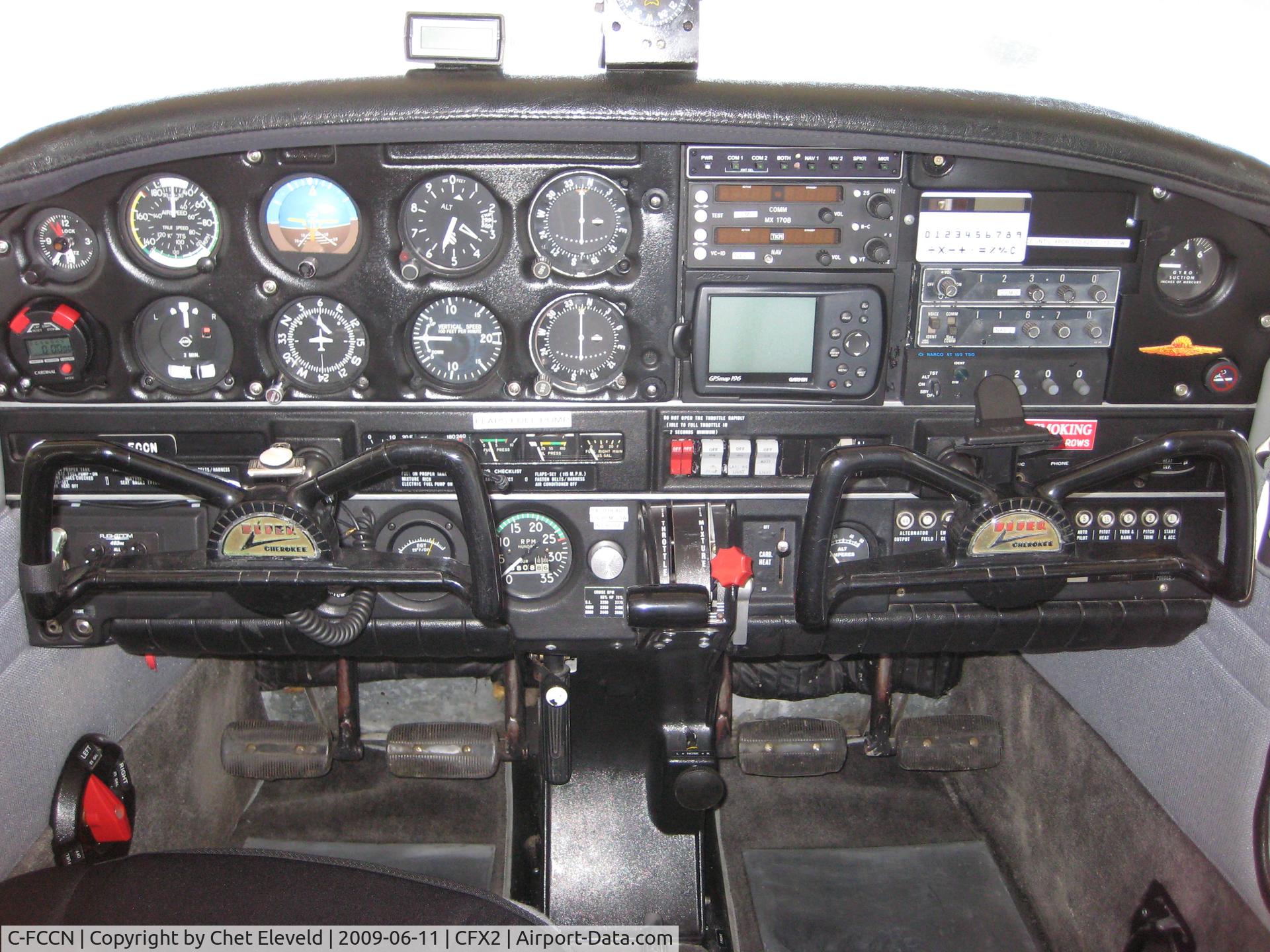 C-FCCN, 1973 Piper PA-28-140 C/N 28-7325304, Panel