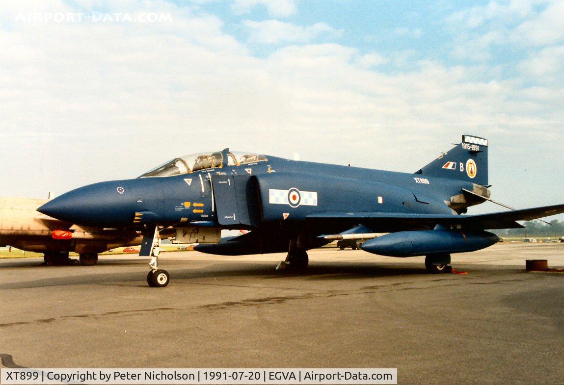XT899, 1968 McDonnell Douglas Phantom FGR2 C/N 2507, Phantom FGR.2 of 19 Squadron at the 1991 Intnl Air Tattoo at RAF Fairford.