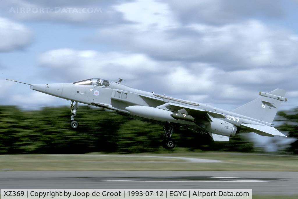 XZ369, 1976 Sepecat Jaguar GR.1A C/N S.136, For operations over Turkey (Operation Warden) the British Jaguar fleet received a pale grey color scheme. This was later changed to a permant two tone grey camo.