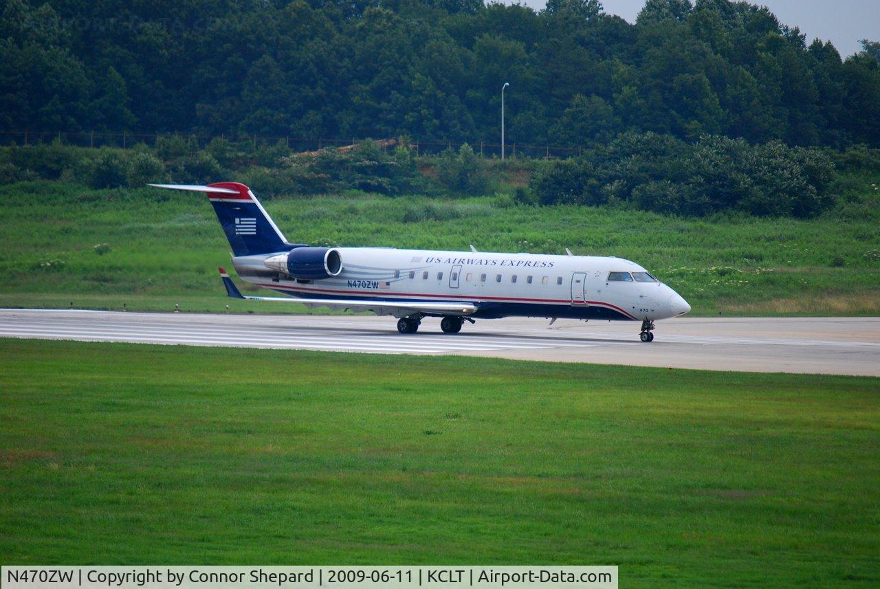 N470ZW, 2004 Bombardier CRJ-200LR (CL-600-2B19) C/N 7927, CL-600