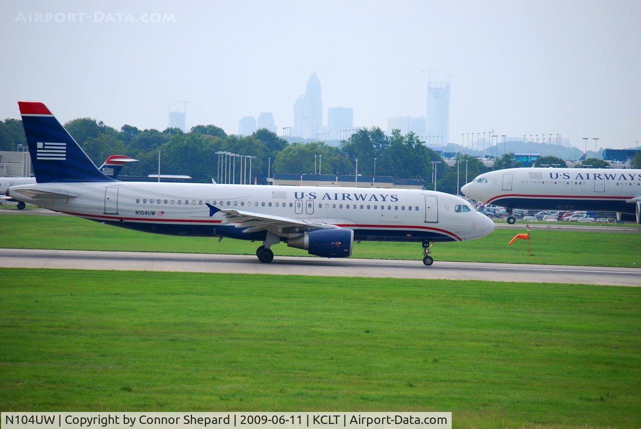 N104UW, 1999 Airbus A320-214 C/N 0863, A320