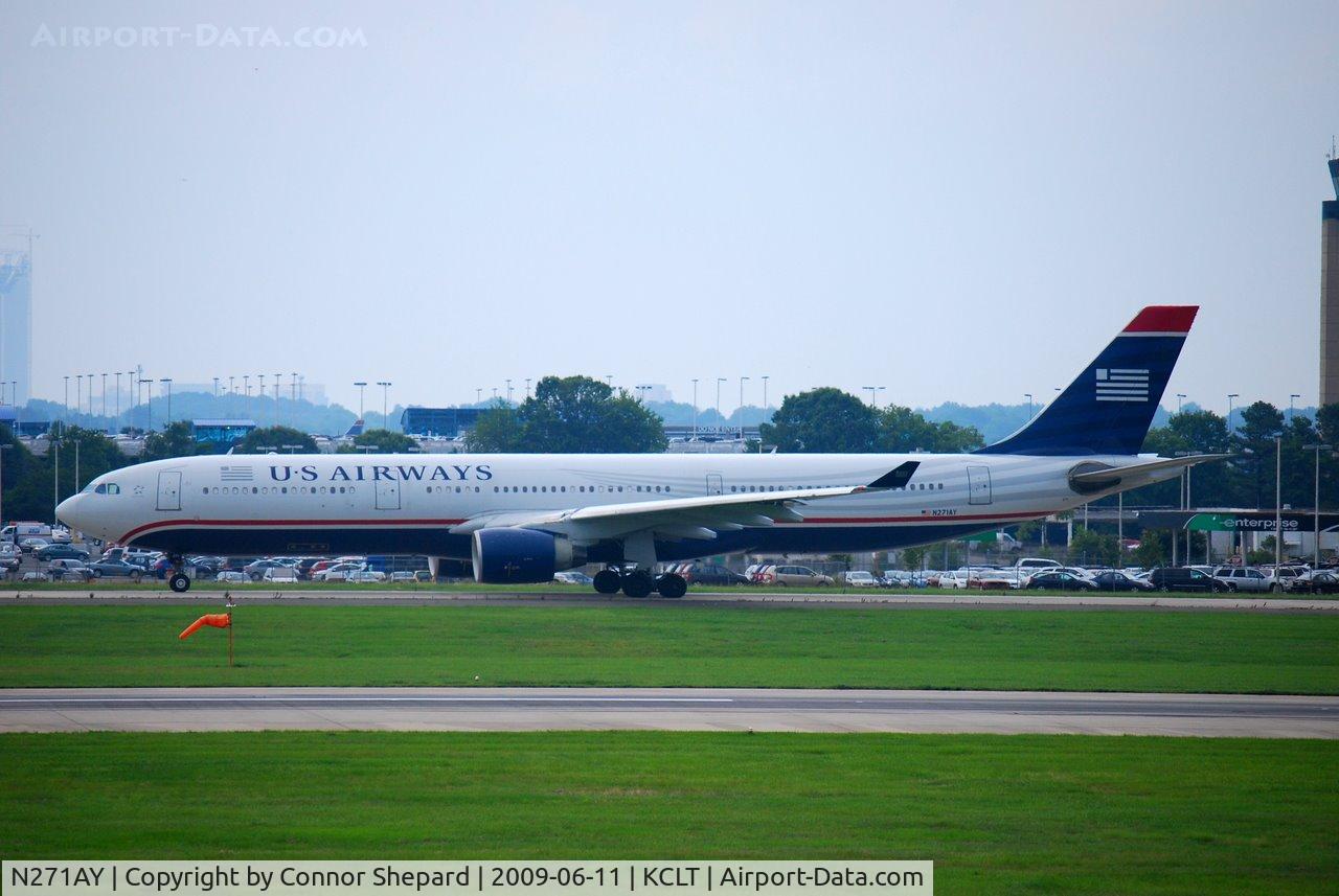 N271AY, 2000 Airbus A330-323 C/N 0323, A330