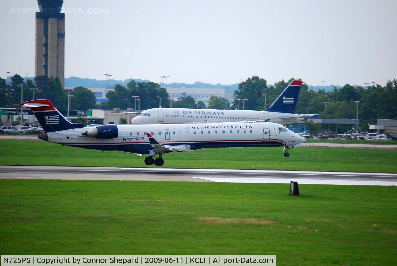 N725PS, 2005 Bombardier CRJ-701 (CL-600-2C10) Regional Jet C/N 10186, CL-600