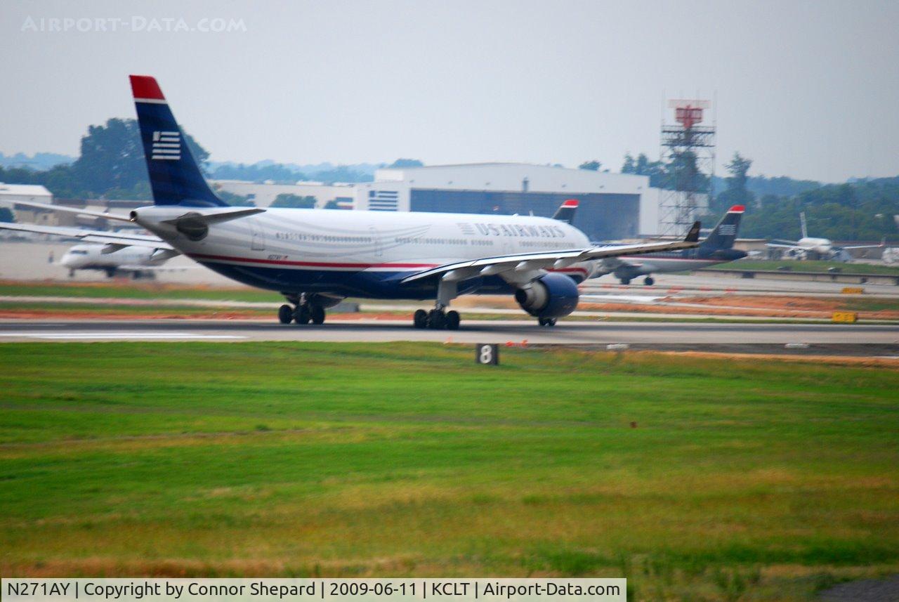 N271AY, 2000 Airbus A330-323 C/N 0323, A330