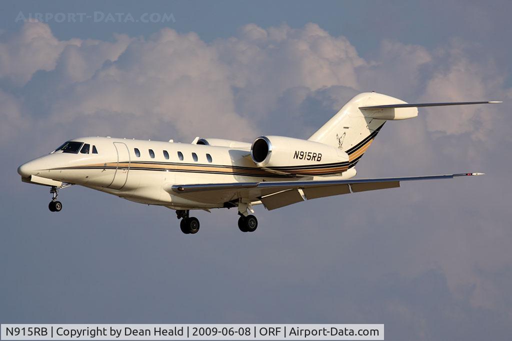 N915RB, 1998 Cessna 750 Citation X C/N 750-0042, FHC Flight Services, LLC 1998 Cessna 750 Citation X N915RB arriving from Washington Dulles Int'l (KIAD). Seen here on short-final to RWY 5.