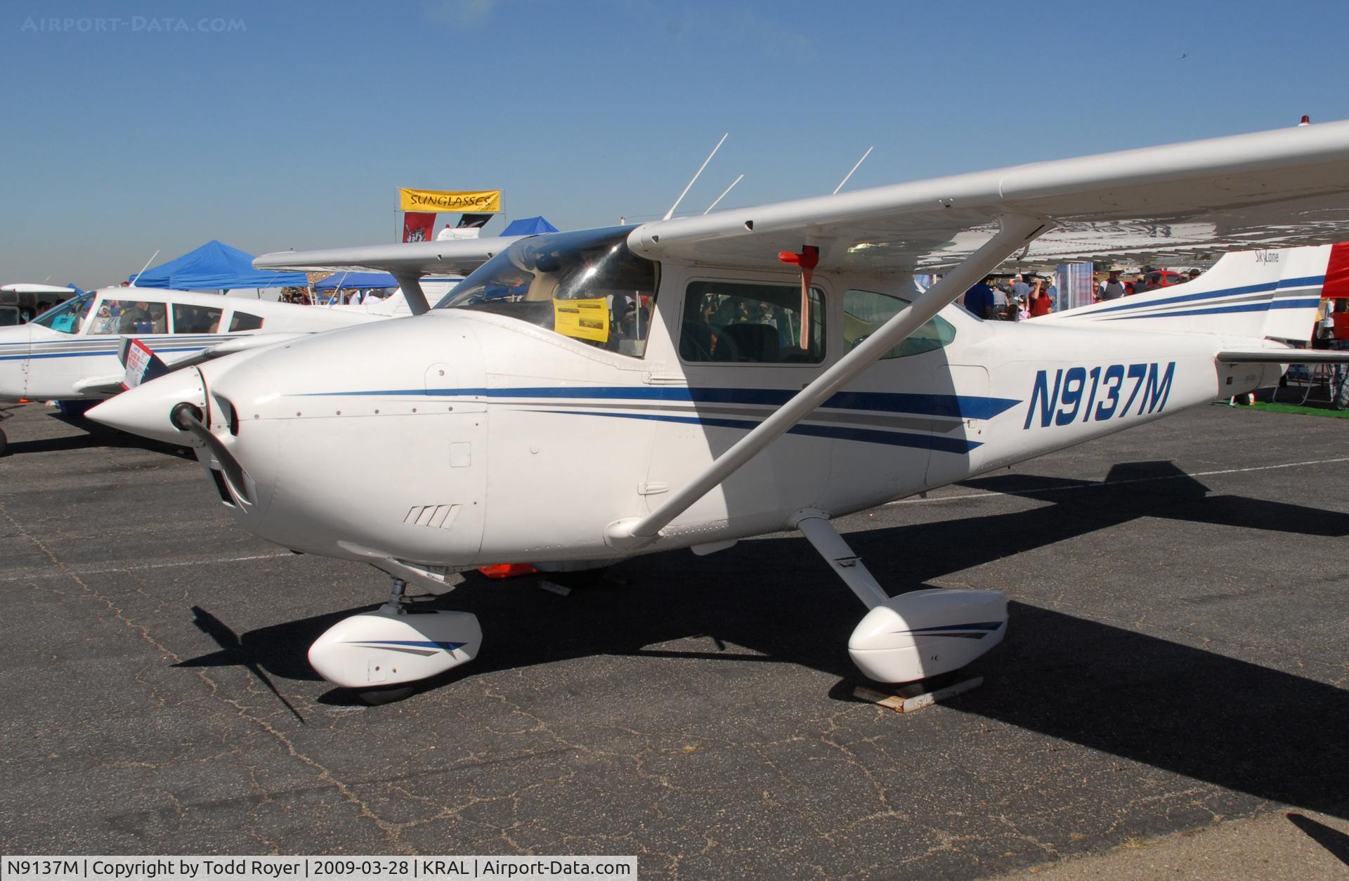 N9137M, 1976 Cessna 182P Skylane C/N 18264697, Riverside Airshow 2009