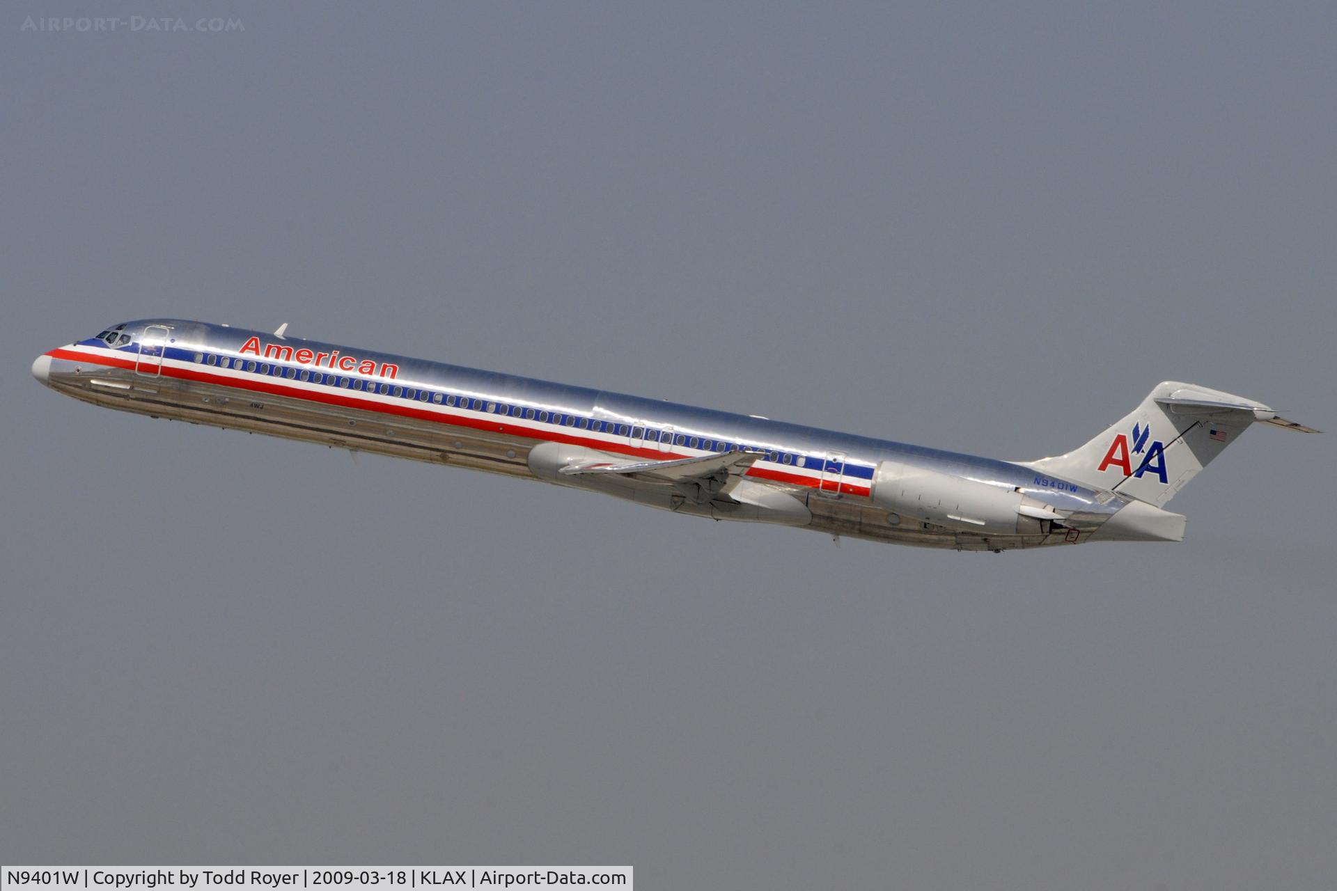 N9401W, 1992 McDonnell Douglas MD-83 (DC-9-83) C/N 53137, Departing LAX on 25R