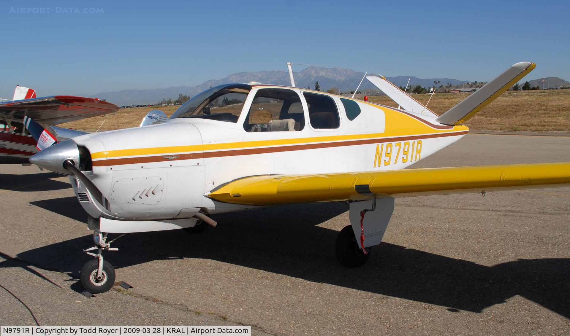 N9791R, 1960 Beech M35 Bonanza C/N D-6289, Riverside Airshow 2009