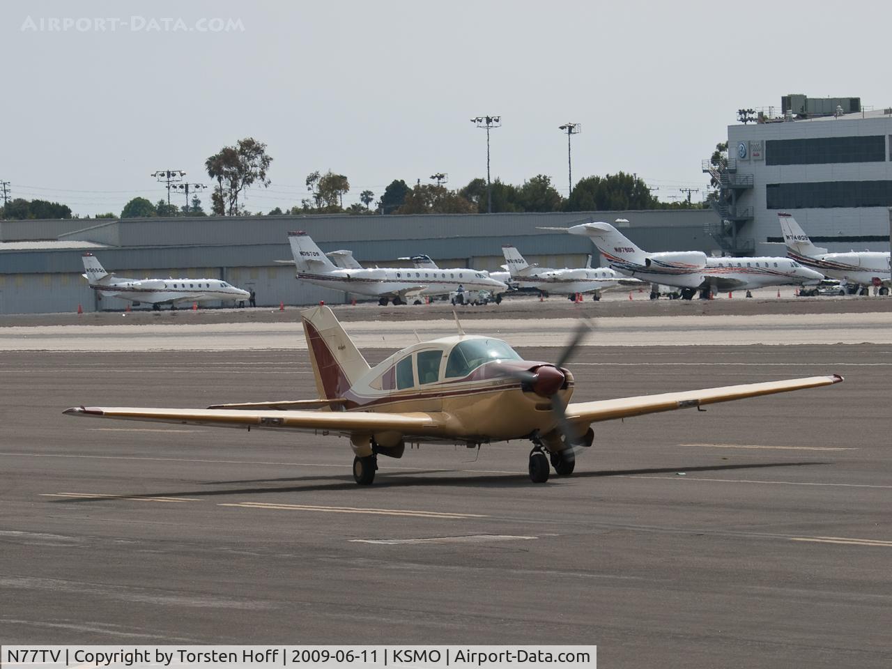 N77TV, 1977 Bellanca 17-31ATC Super Viking C/N 77-31137, N77TV taxiing
