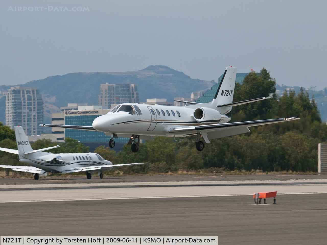N721T, 2001 Cessna 550 C/N 5500993, N721T arriving on RWY 21