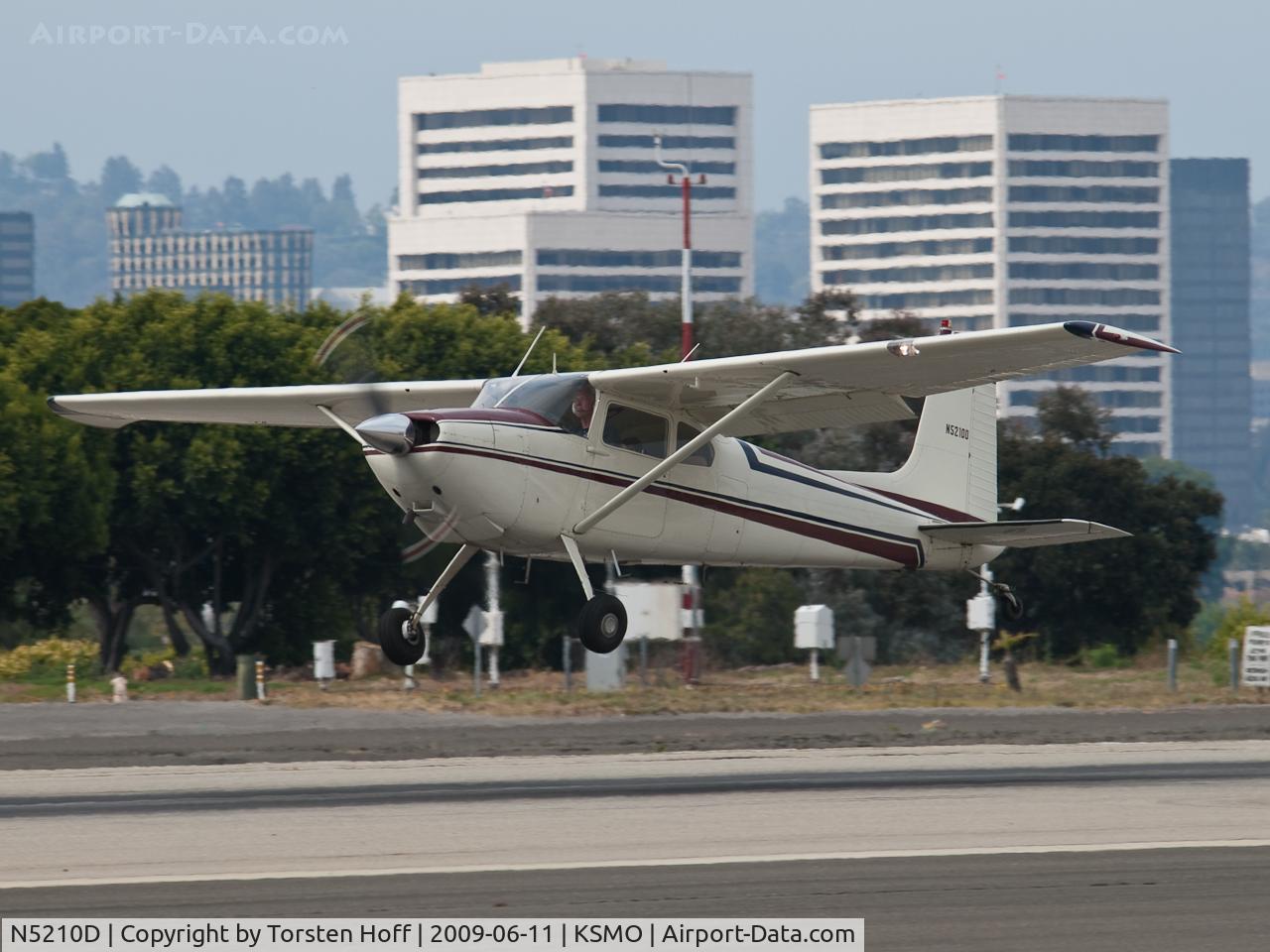 N5210D, 1957 Cessna 180A C/N 50108, N5210D departing from RWY 21