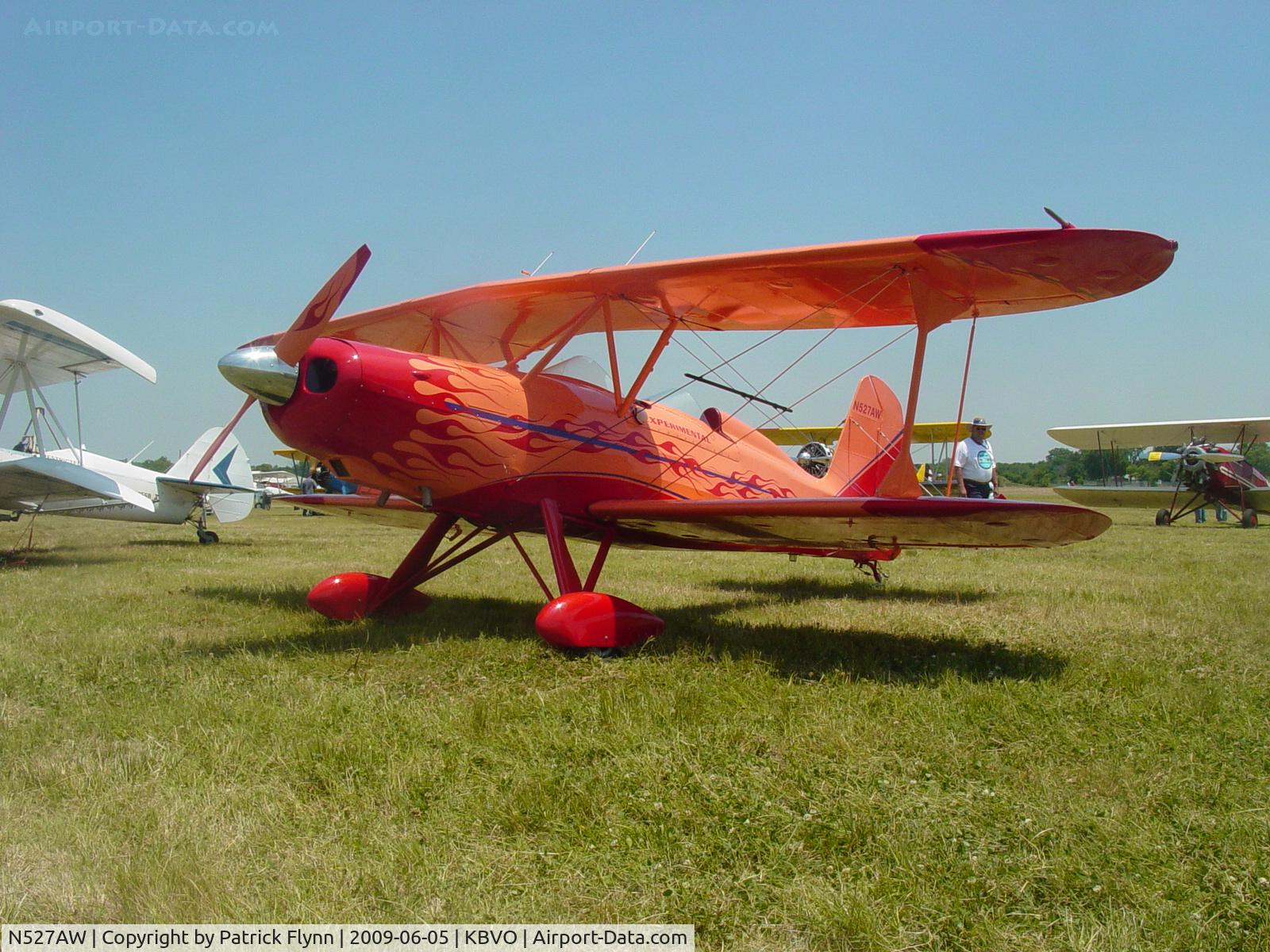 N527AW, 1988 Stolp Starduster Too C/N 1455, A very colorful Starduster Too at the National Biplane Exposition Grand Finale