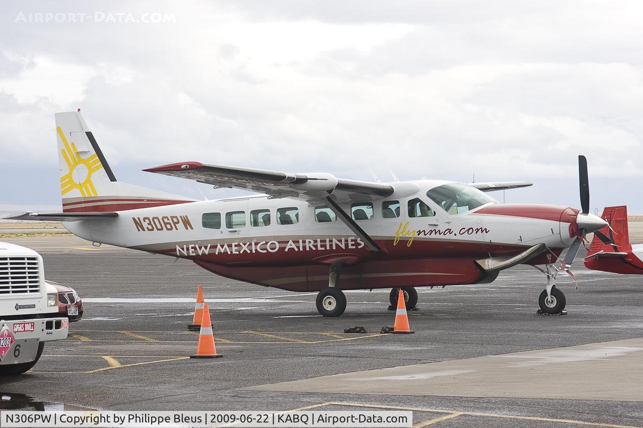 N306PW, 2007 Cessna 208B Grand Caravan C/N 208B1240, First picture of this Caravan. Not a great weather in ABQ but some local characters...