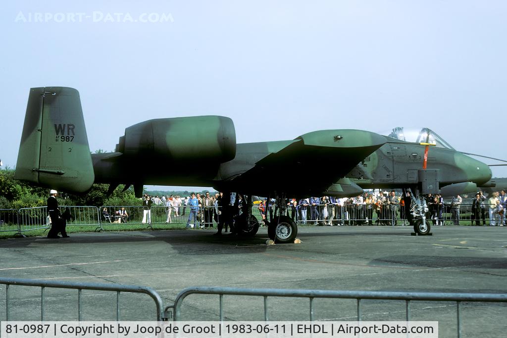 81-0987, 1981 Fairchild Republic A-10A Thunderbolt II C/N A10-0682, Deelen open house static park.