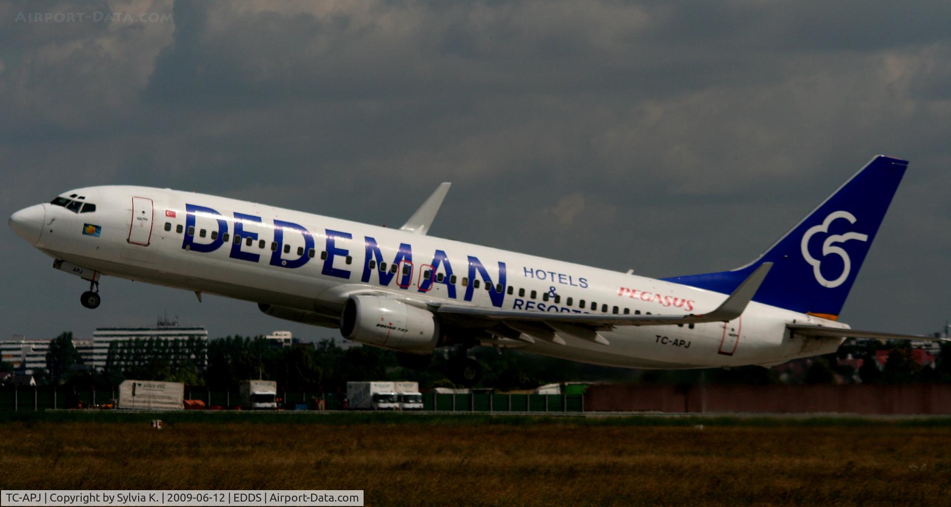 TC-APJ, 2002 Boeing 737-86N C/N 32735, Pegasus 737