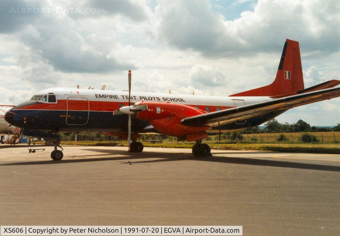 XS606, 1966 Hawker Siddeley HS-780 Andover C1 C/N Set 13/BN1, Andover C.1 of Boscombe Down's ETPS attended the 1991 Intnl Air Tattoo at RAF Fairford.