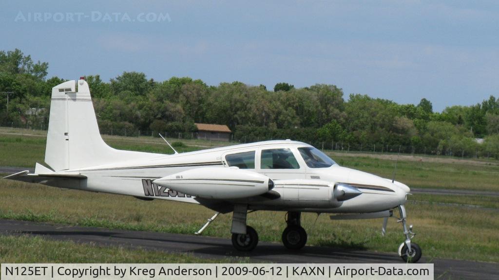 N125ET, 1958 Cessna 310B C/N 35706, I CANNOT get any good pics of this plane! :P