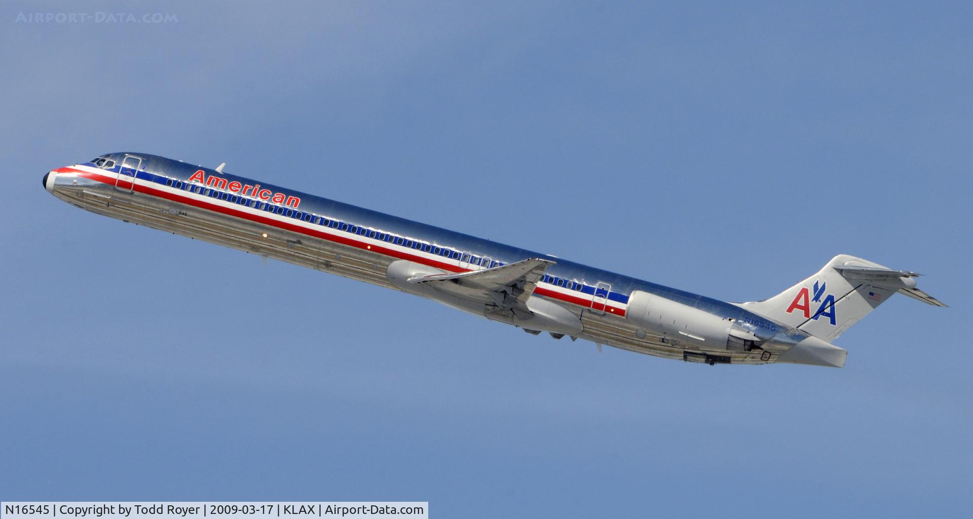 N16545, 1990 McDonnell Douglas MD-82 (DC-9-82) C/N 53027, Departing LAX on 25R